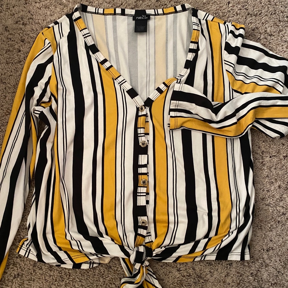 Cute bottom tie shirt